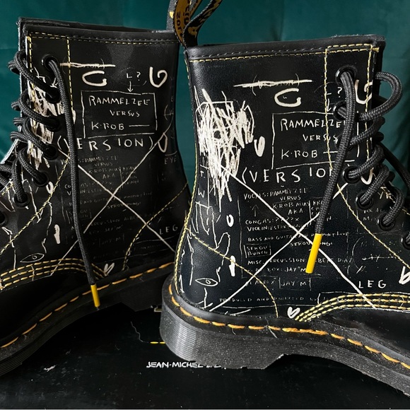 Dr. Martens 1460 Basquiat Leather Lace Up Boots - Limited Edition - Picture 5 of 12